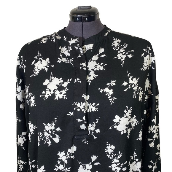 Time & Tru Women Plus size XXL (20) Black White Floral lightweight tunic blouse - Picture 2 of 8
